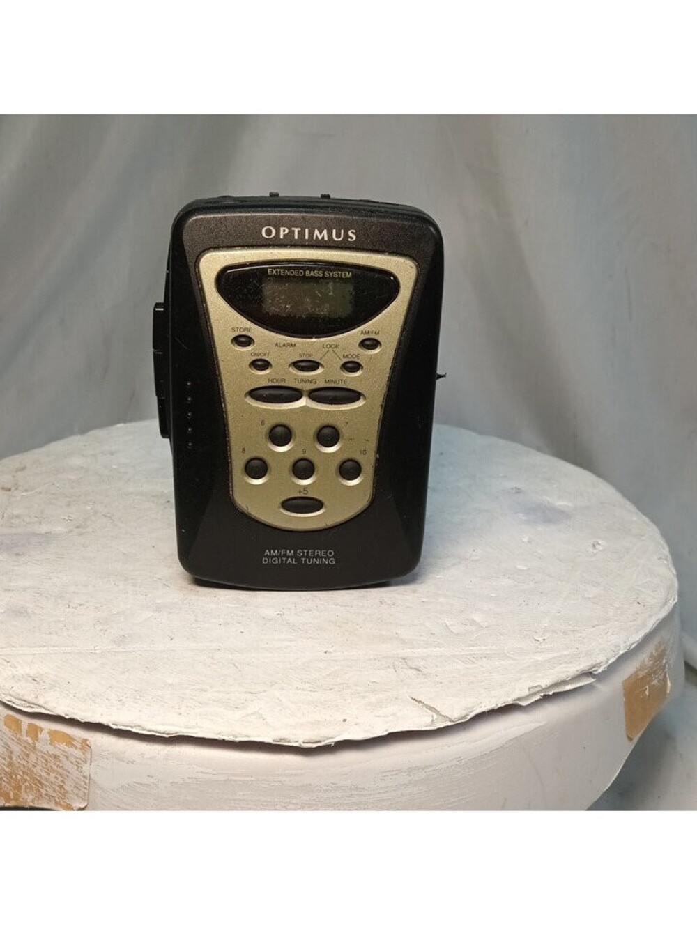 Optimus SCP-98 Portable AM FM Cassette Player Digital Tuner